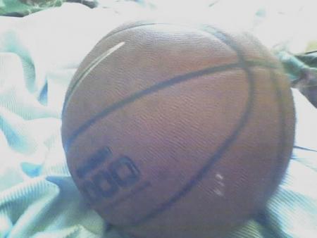 mon ballon de basket ador&eacute;